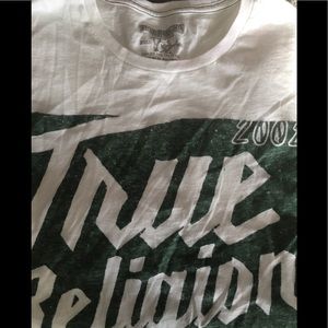 Men’s True Religion T-shirt with green logo.